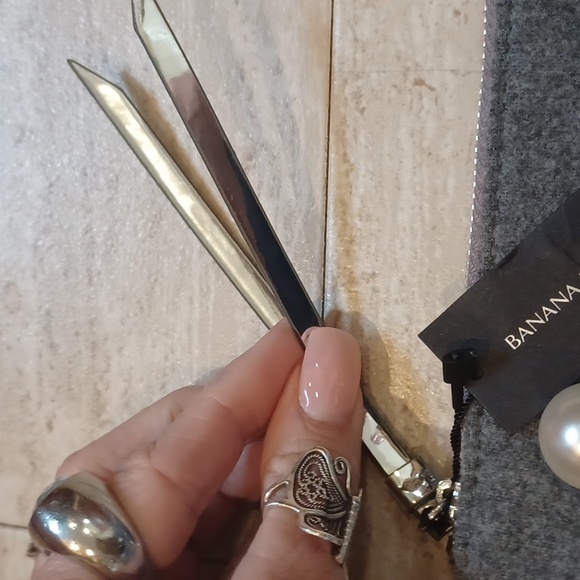 NWT Banana Republic Gray Wool/Flannel Oversized Clutch - Picture 4 of 6